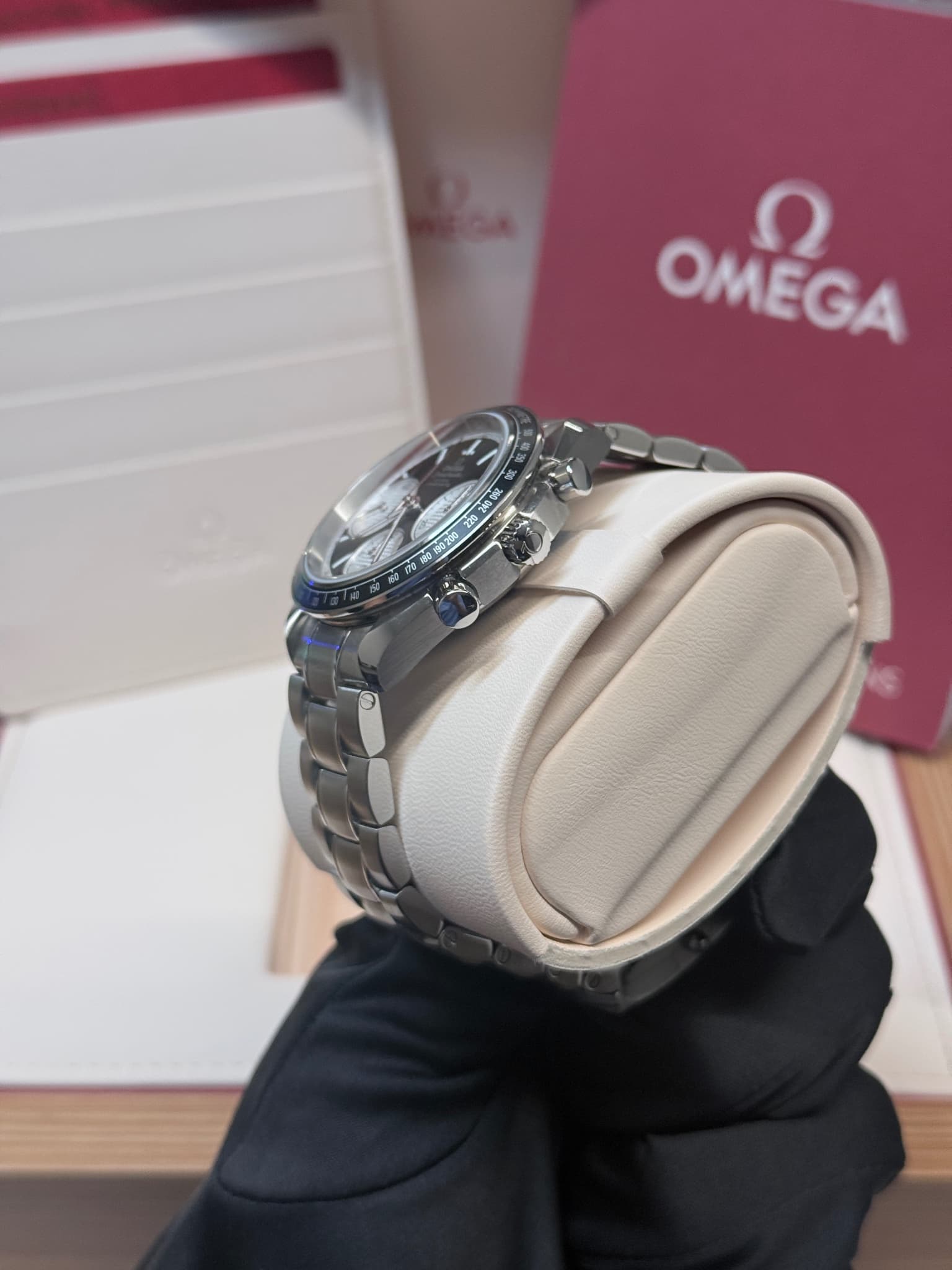 Omega Speedmaster (Non-Moonwatch) (Ref. 326.30.40.50.01.002) — foto 4