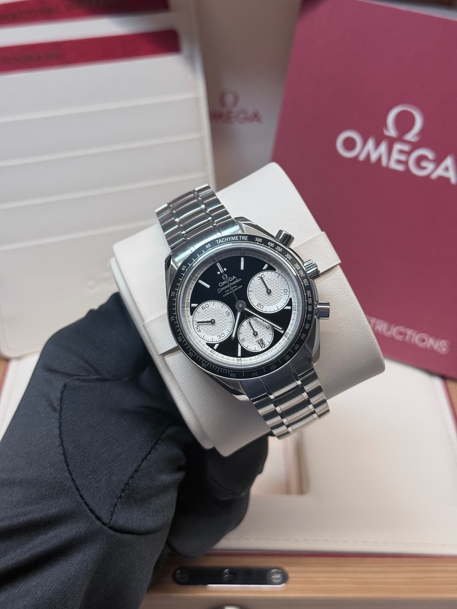 Omega Speedmaster (Non-Moonwatch) (Ref. 326.30.40.50.01.002)